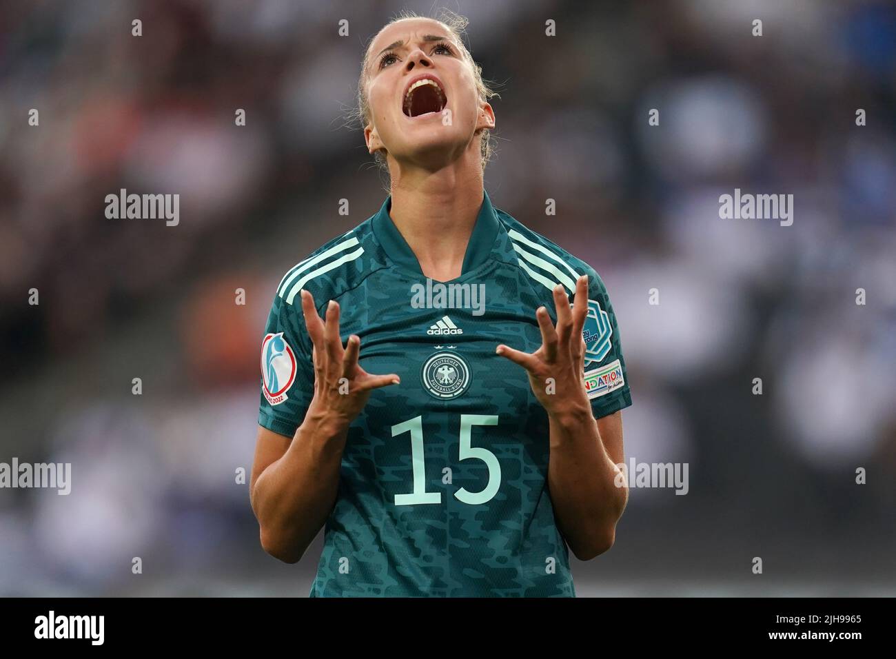 Germany's Giulia Gwinn reacts after missing an attempt at goal during the UEFA Women's Euro 2022 Group B match at Stadium MK, Milton Keynes. Picture date: Saturday July 16, 2022. Stock Photo