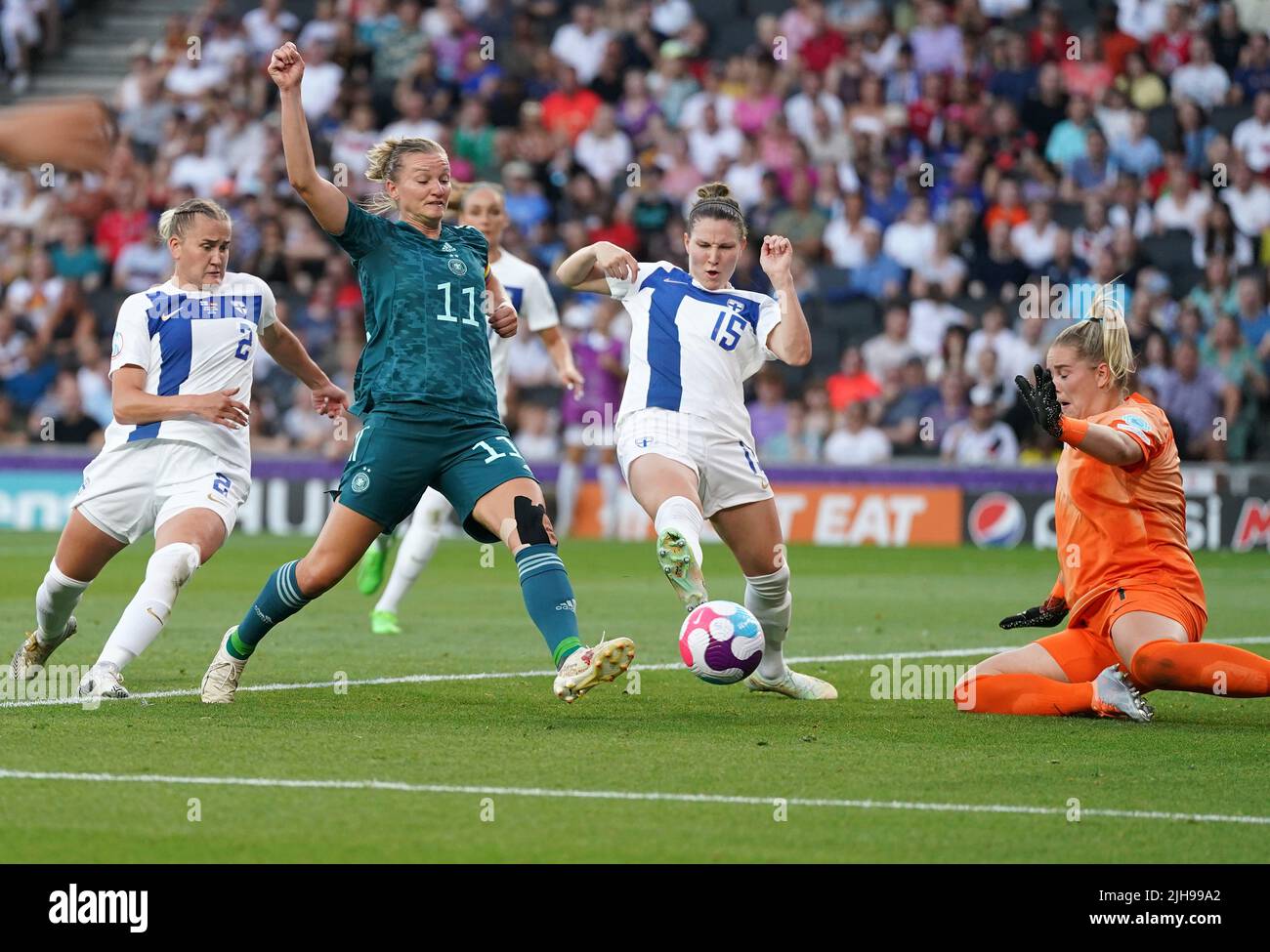 Germany's Alexandra Popp (centre) after missing an attempt at goal during the UEFA Women's Euro 2022 Group B match at Stadium MK, Milton Keynes. Picture date: Saturday July 16, 2022. Stock Photo