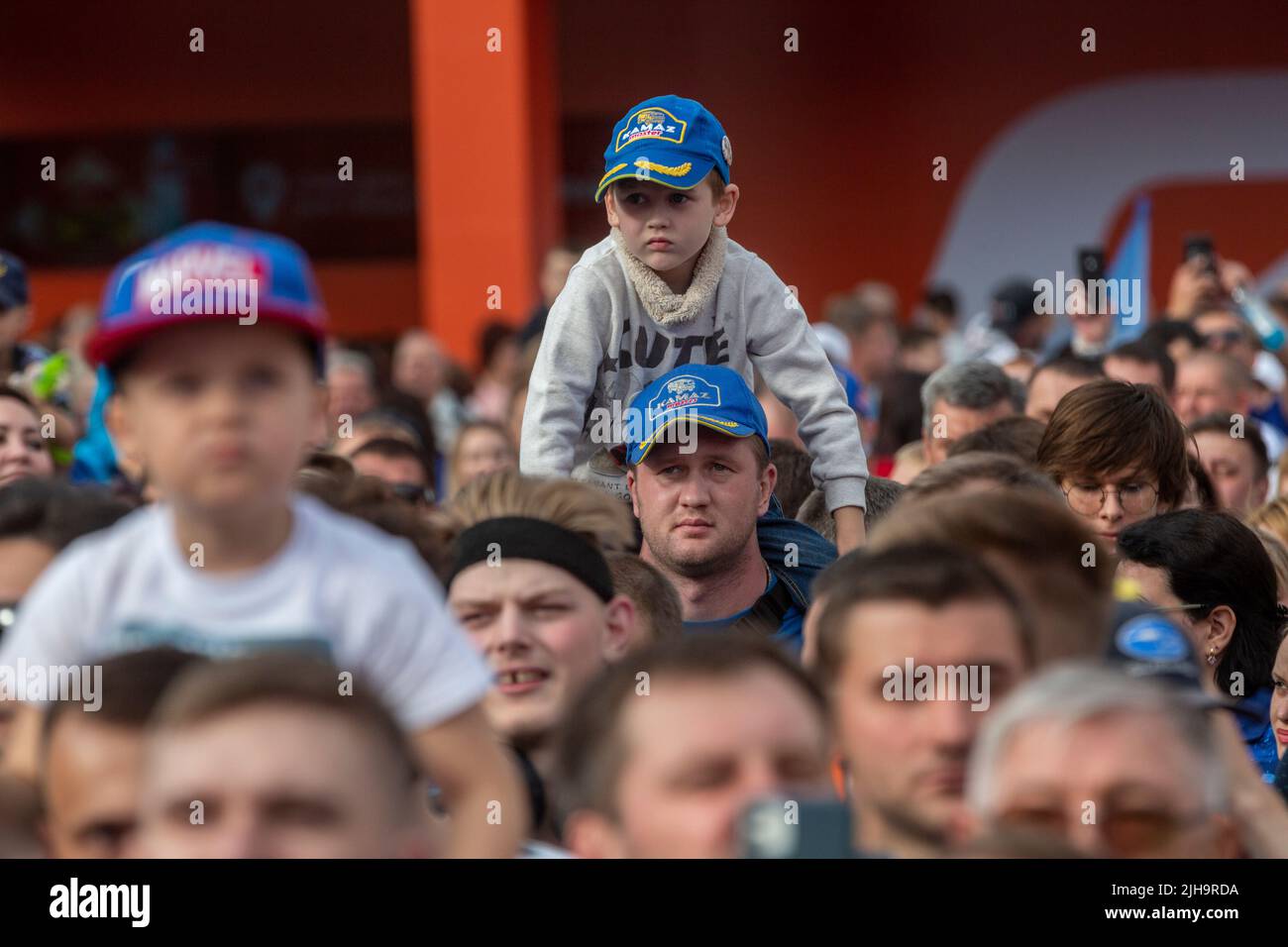Moscow, Russia. 16th of July, 2022. People watch a concert marking the finish of the Silk Way Rally, a rally raid from Astrakhan to Moscow, at Moscow’s Luzhniki sports complex, Russia. Nikolay Vinokurov/Alamy Live News Stock Photo