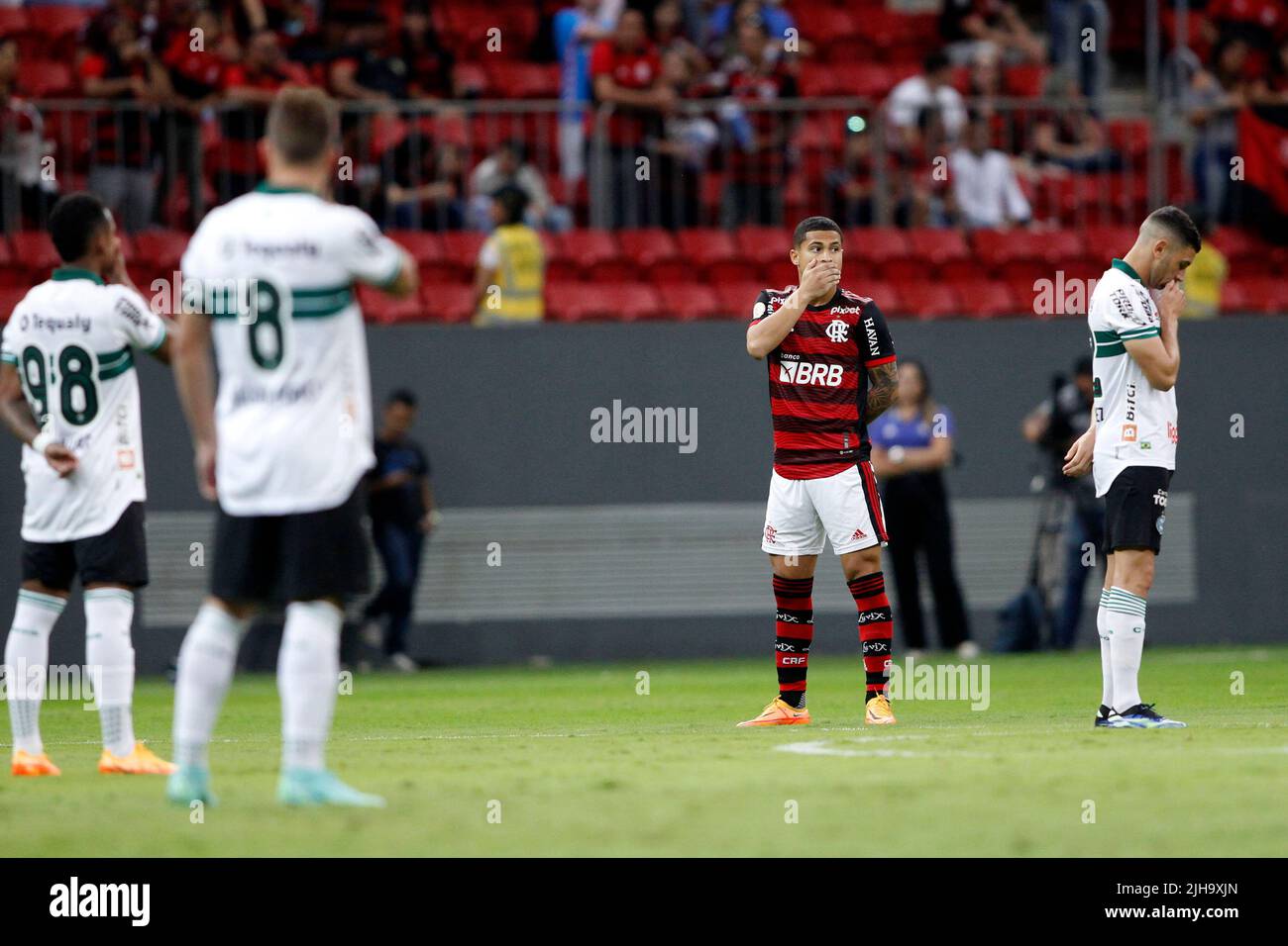 Em jogo movimentado, Corinthians e Portuguesa empatam na Arena BRB Mané  Garrincha