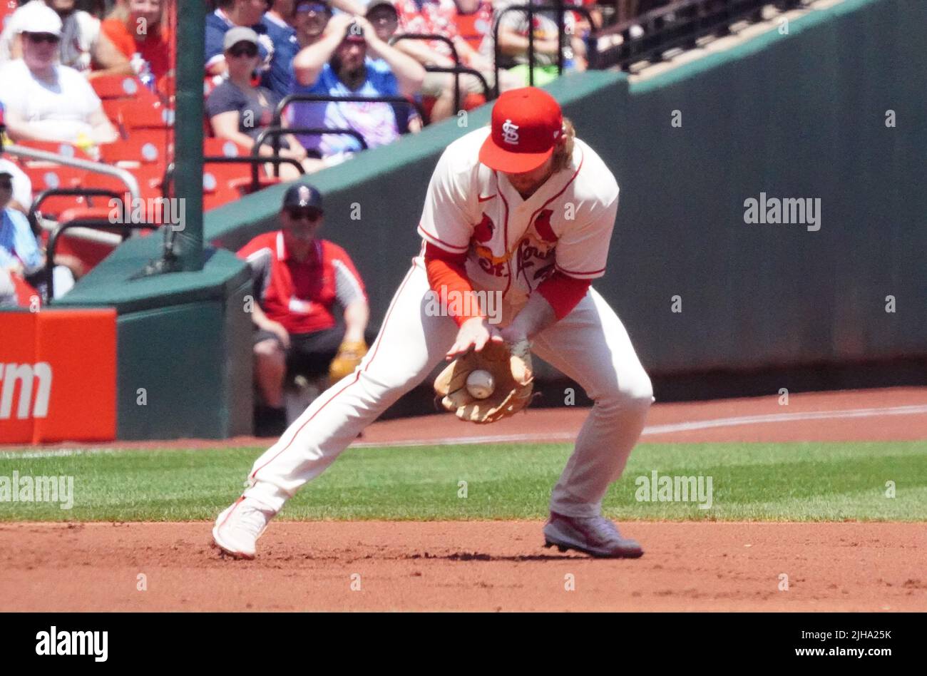 St. Louis, United States. 16th July, 2022. St. Louis Cardinals third baseman Brendan Donovan fields the baseball off the bat of Cincinnati Reds Brendan Drury in the first inning at Busch Stadium in St. Louis on Saturday, July 16, 2022. Photo by Bill Greenblatt/UPI Credit: UPI/Alamy Live News Stock Photo