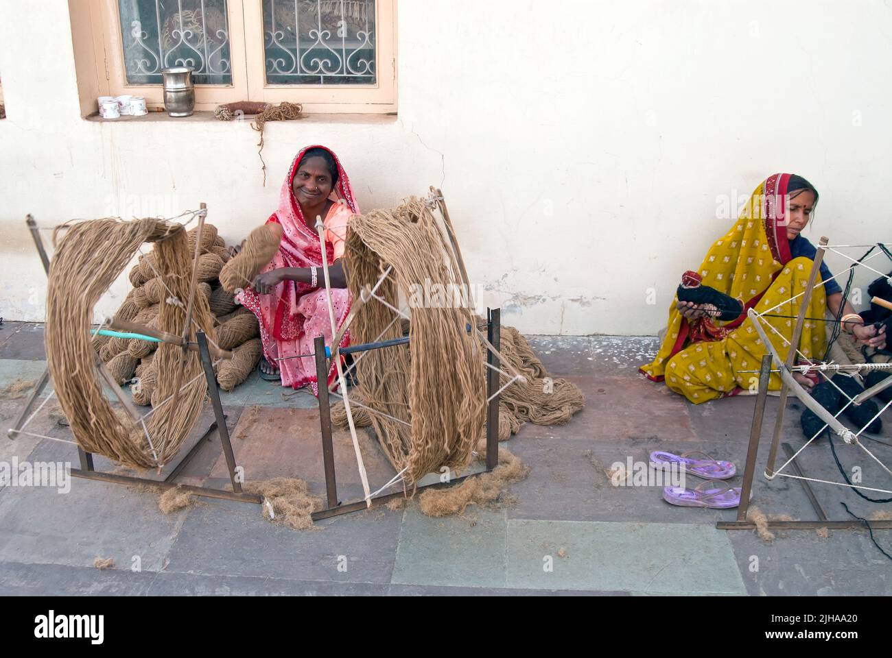 Indian women workers , Wool and carpet industry, India Stock Photo