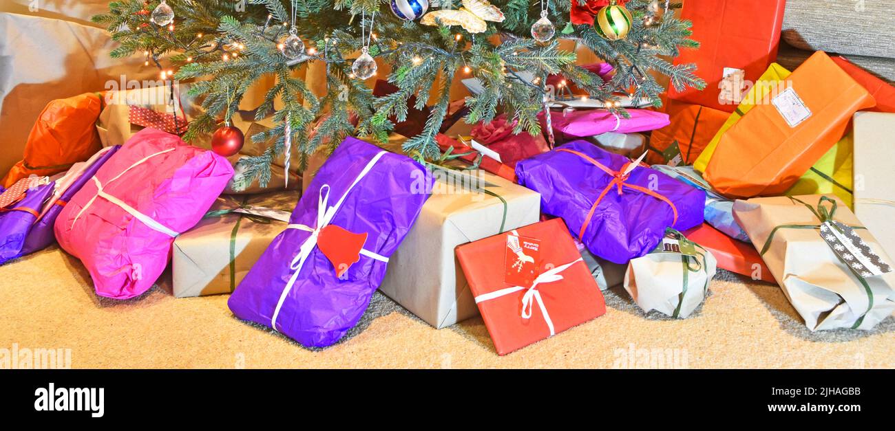 Eco friendly colourful recyclable wrapping paper for Christmas gift