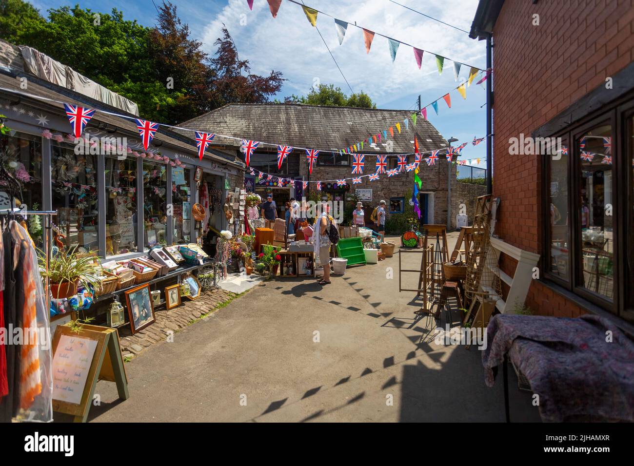 Editorial Hay-on-Wye, UK - July 16, 2022: Bric-a-brac shops in Hay-on-Wye, a town in South Wales known for lots of shops of second hand books and the Stock Photo
