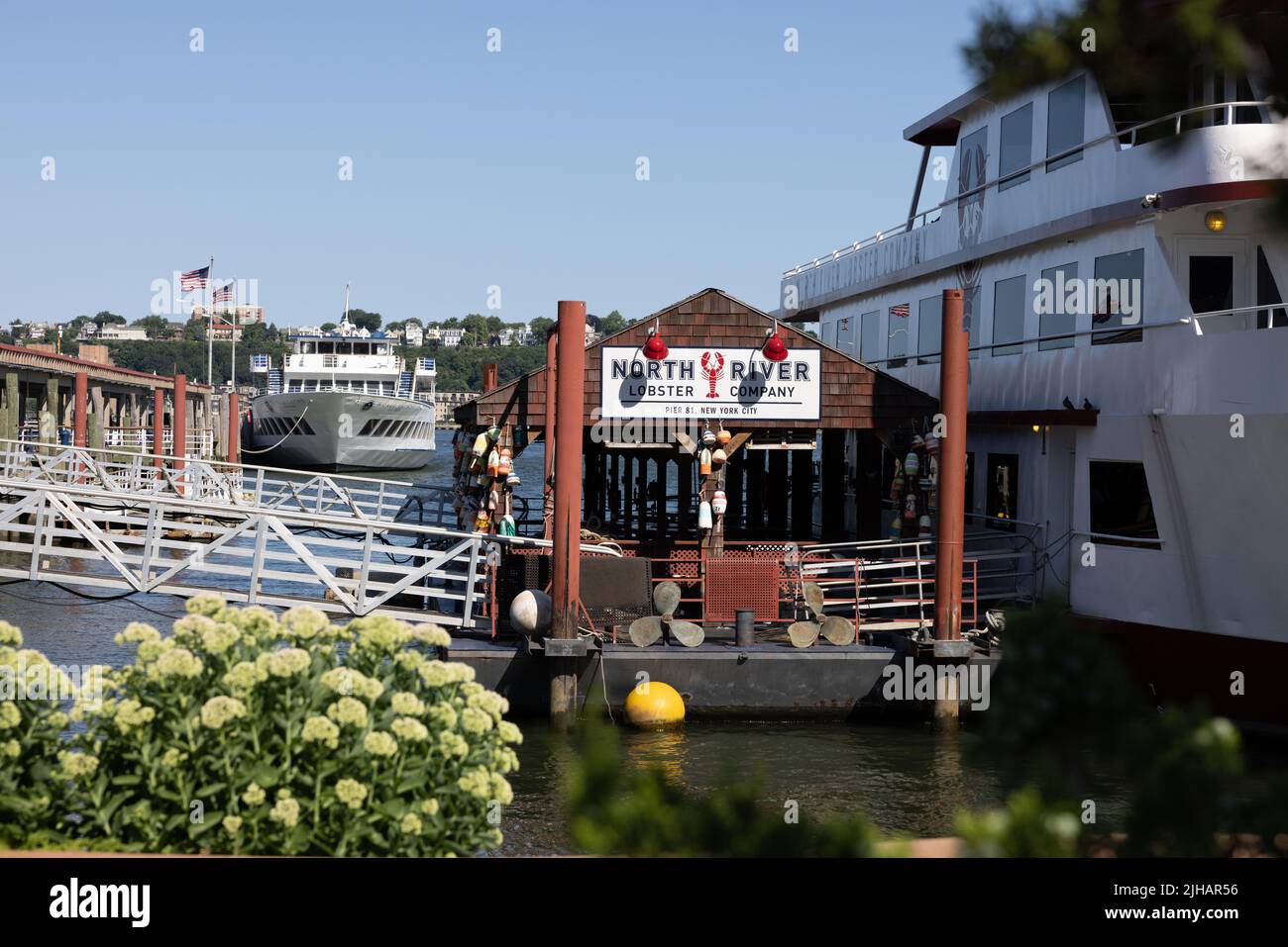 North River Lobster Company boat tours around Manhattan. Boat with