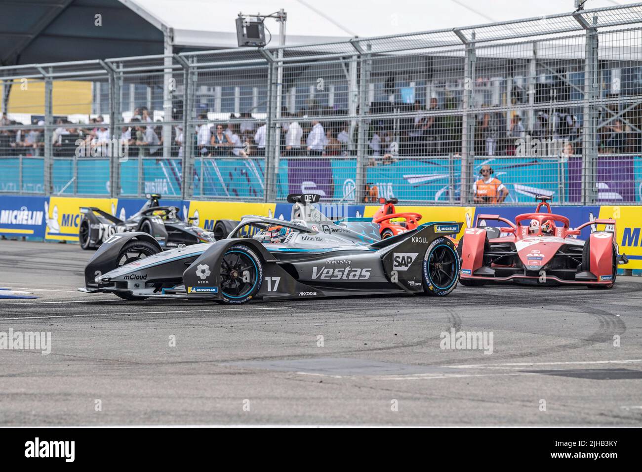 Nyck de Vries (car no. 17) of Mercedes-EQ drives during the ABB FIA Formula E Championship, New York City E-Prix Season 8 Round 11 in the Brooklyn borough of New York City. Stock Photo