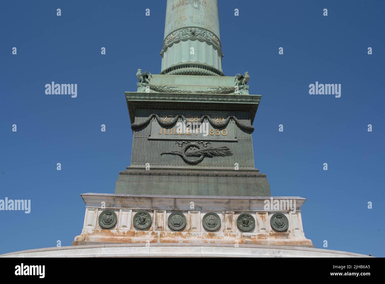 Colonne de Juillet, située Place de la Bastille à  Paris 75004 France. Stock Photo