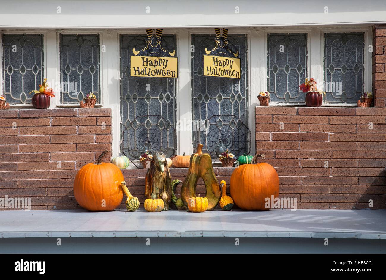 Halloween pumpkins front door hires stock photography and images Alamy