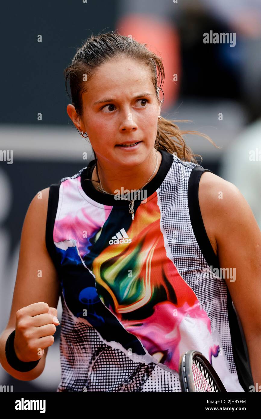 Hamburg, Germany. 17th July, 2022. Tennis, WTA Tour/ATP Tour, singles, women, 1st round. Siniakova (Czech Republic) - Kassatkina (Russia). Darya Kassatkina clenches her fist. Credit: Frank Molter/dpa/Alamy Live News Stock Photo