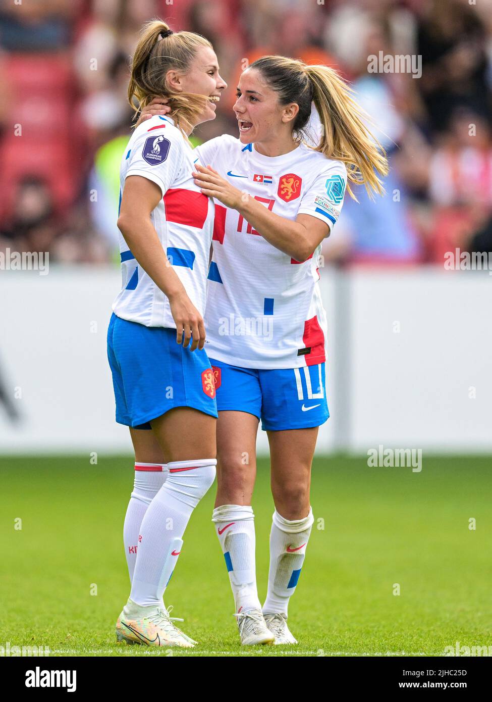 SHEFFIELD - (lr) Victoria Pelova of Holland women and Danielle van de Donk of Holland women celebrate the 1-3 during the UEFA Women's EURO England 2022 match between Switzerland and the Netherlands at Bramall Lane stadium on July 17, 2022 in Sheffield, United Kingdom. ANP GERRIT VAN COLOGNE Stock Photo