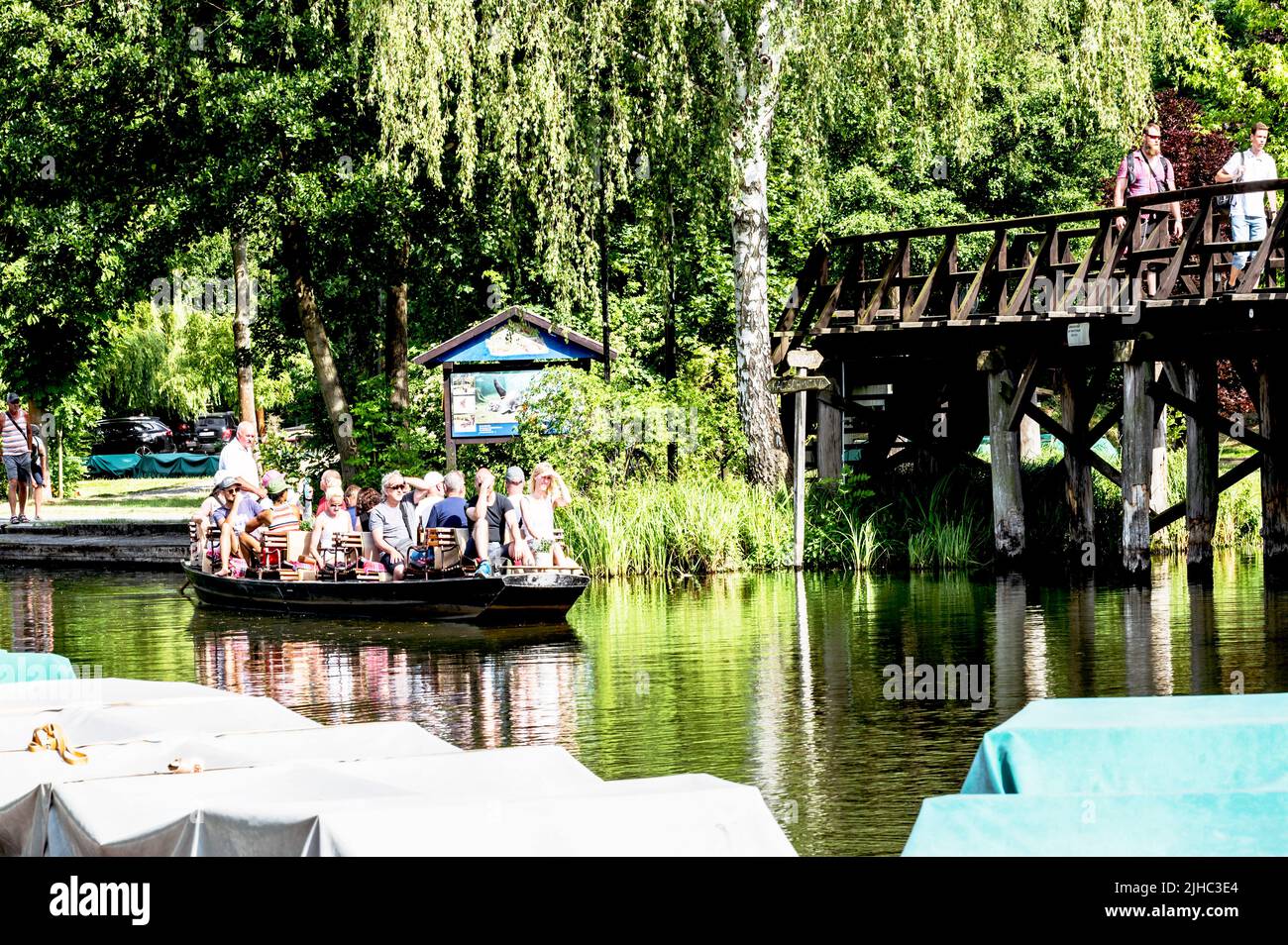 Luebbenau, das Tor zum Spreewald (Brandenburg, Germany) -Hafen und Kähne Stock Photo