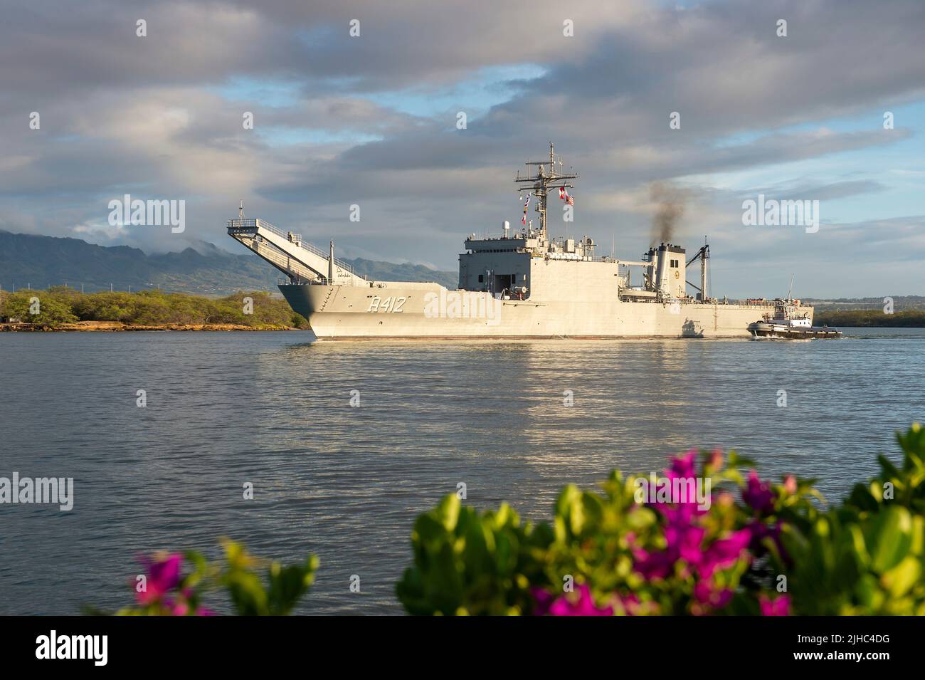 Pearl Harbor, United States. 12 July, 2022. The Mexican Navy Newport-class tank landing ship ARM Usumacinta departs Pearl Harbor to begin the at-sea phase of Rim of the Pacific July 12, 2022 in Honolulu, Hawaii.  Credit: MC2 Aiko Bongolan/US Navy/Alamy Live News Stock Photo
