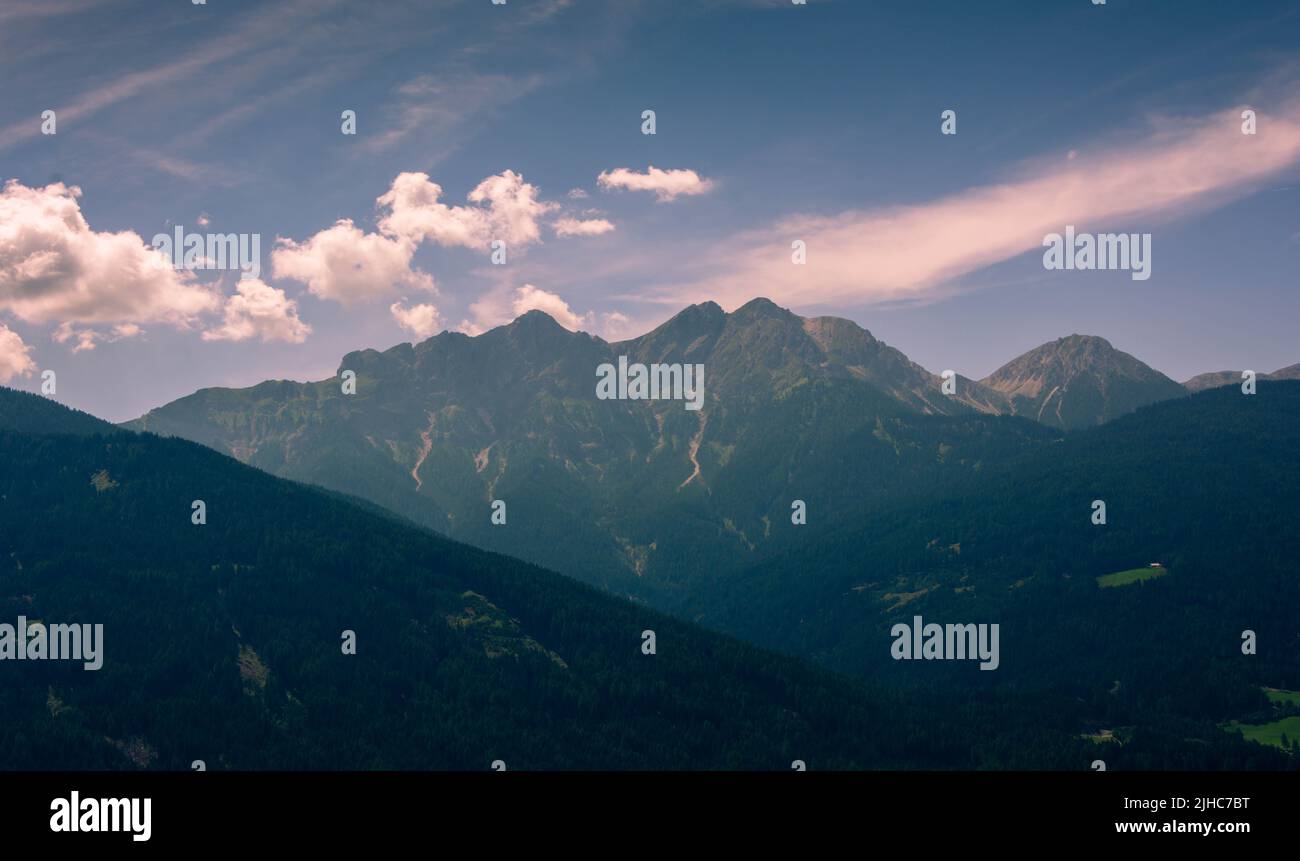 Hazy background mountains hi-res stock photography and images - Alamy