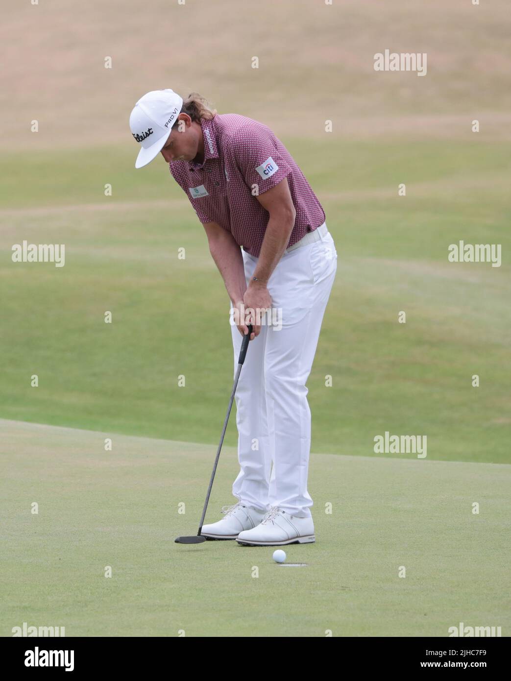 St.Andrews, UK. 17th July, 2022. Australian Cameron Smith putts for victory in the 150th Open Championship at St Andrews Golf Club in St Andrews, Scotland on Sunday, July 17, 2022. Smith won in a score of twenty under par. Photo by Hugo Philpott/UPI Credit: UPI/Alamy Live News Stock Photo