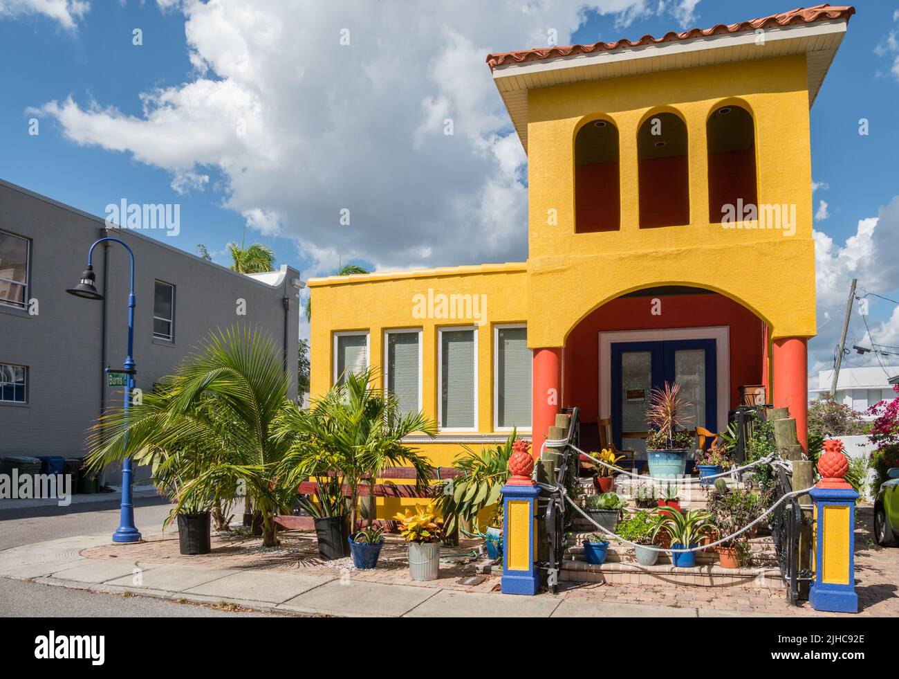 Sarasota, FL, US-May 29, 2022: Colorful building in the iconic historic neighborhood of Burns Court. Stock Photo