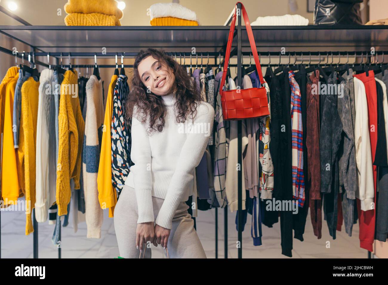 Women luxury clothes shopping hires stock photography and images Alamy