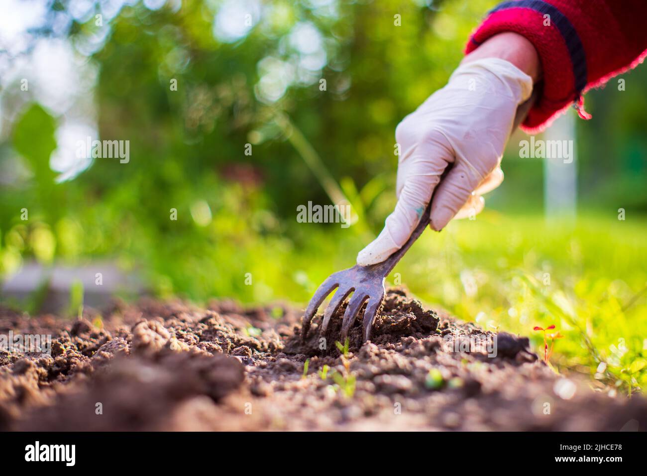 Soil cultivation deals tools