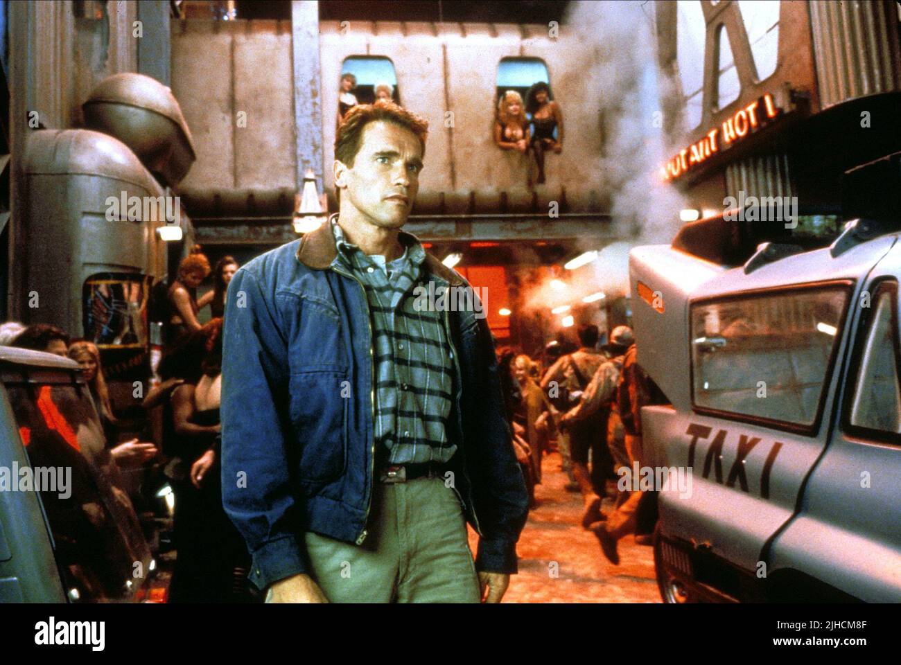 ARNOLD SCHWARZENEGGER, TOTAL RECALL, 1990 Stock Photo