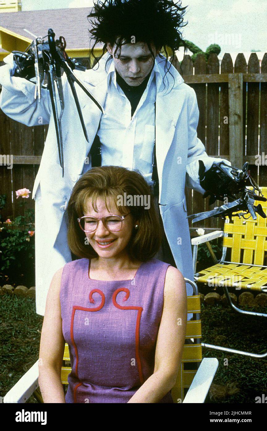 JOHNNY DEPP, DIANNE WIEST, EDWARD SCISSORHANDS, 1990 Stock Photo