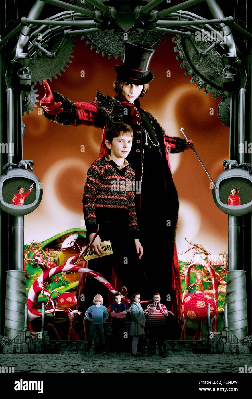 FREDDIE HIGHMORE, JOHNNY DEPP, CHARLIE AND THE CHOCOLATE FACTORY, 2005 Stock Photo
