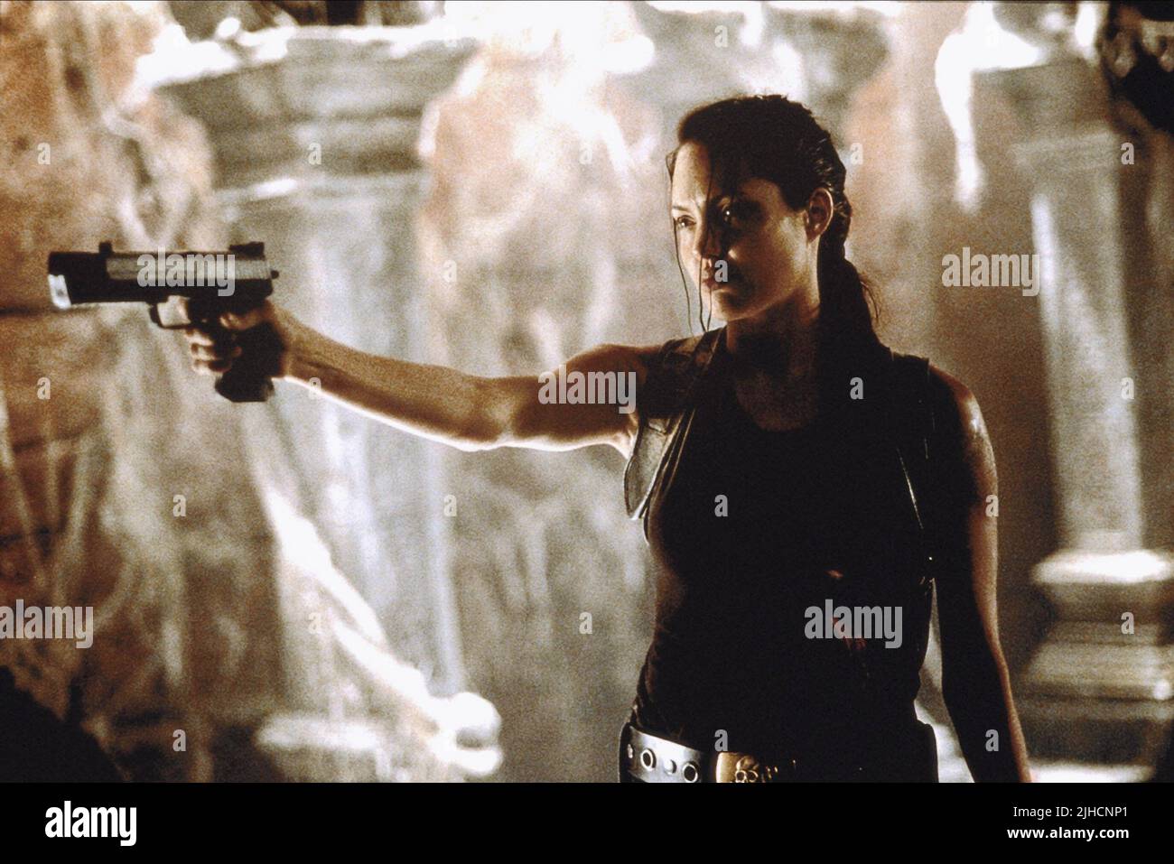 ANGELINA JOLIE, LARA CROFT: TOMB RAIDER, 2001 Stock Photo