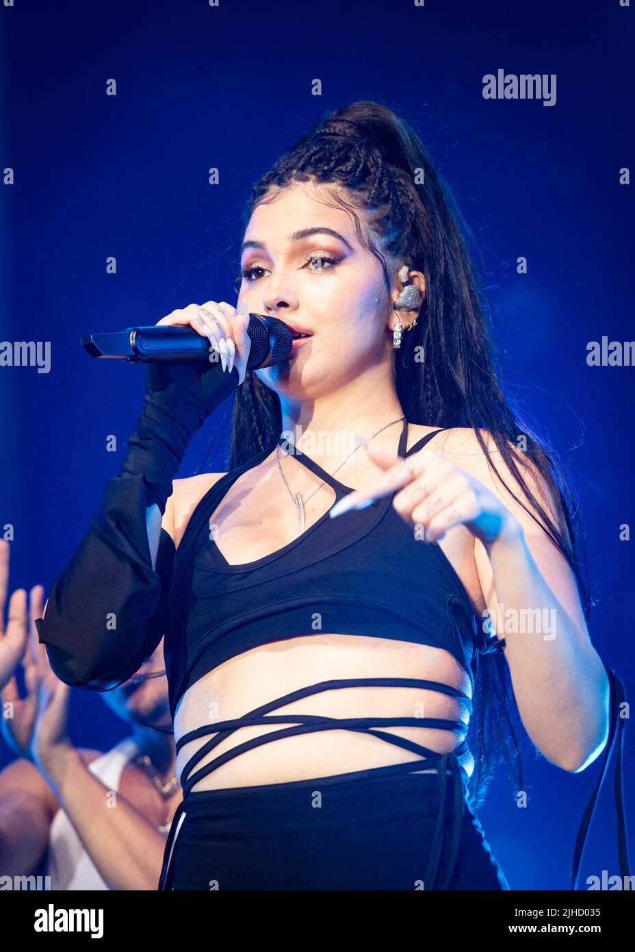 London, UK, Sunday, 17th July 2022 Mabel performs live on stage as part of the Somerset House Summer Series 2022, Somerset House, The Strand. Credit: DavidJensen / Empics Entertainment / Alamy Live News Stock Photo