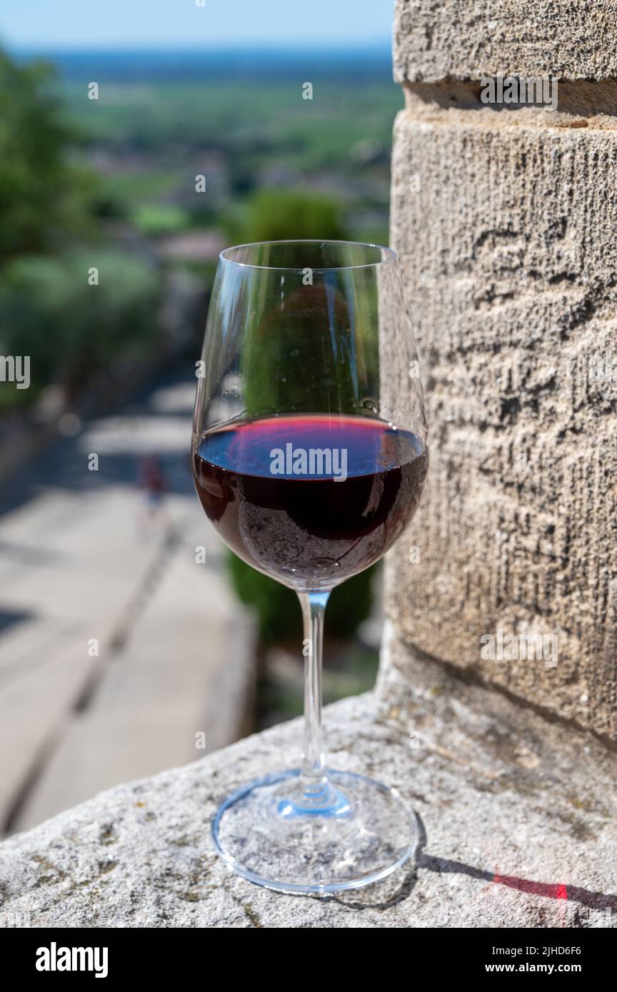 Wine tour with tasting of red dry wine and ruins of medieval castle of ChâteauneufduPape