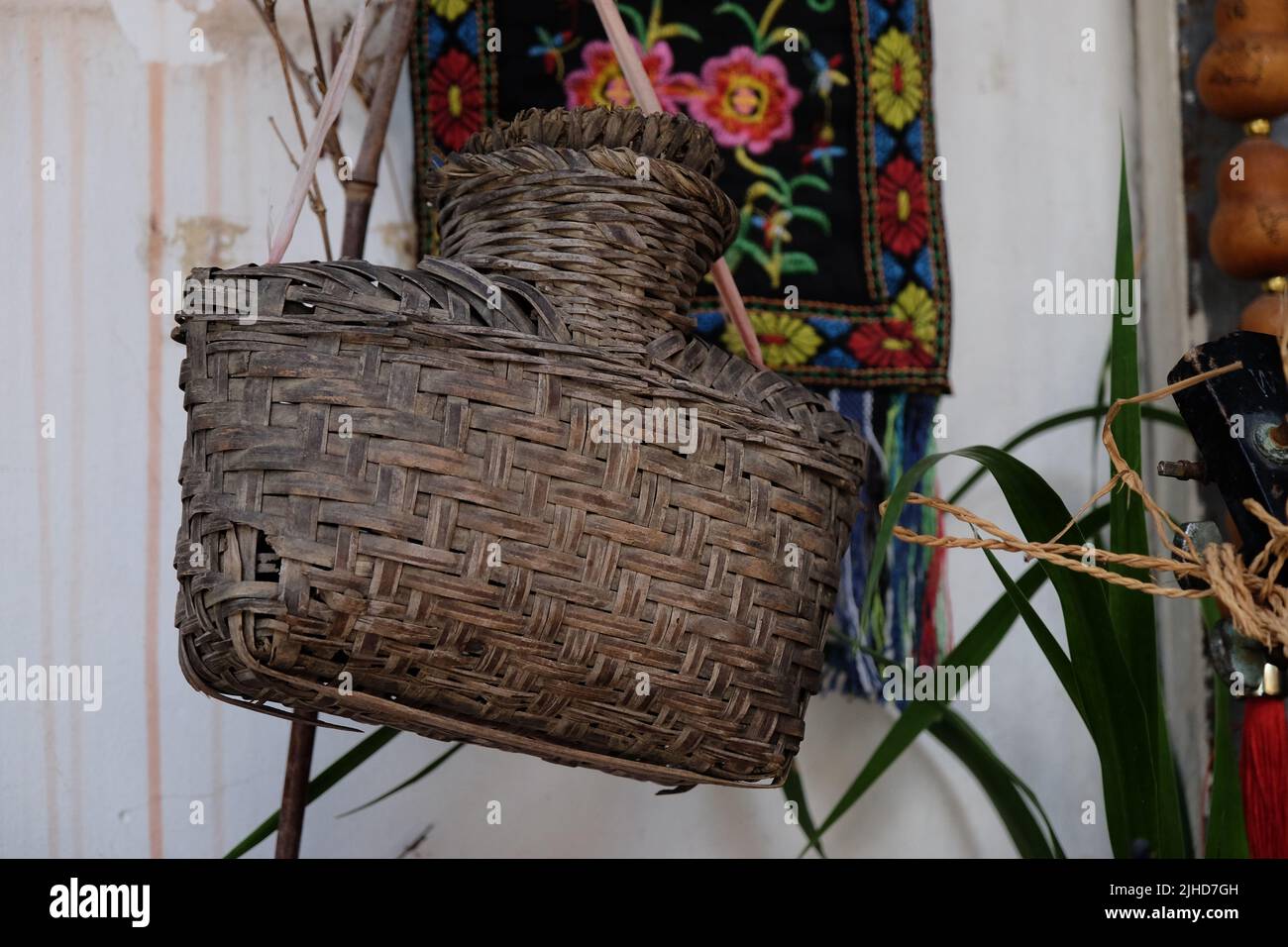 National customs of China, bamboo basket Stock Photo Alamy