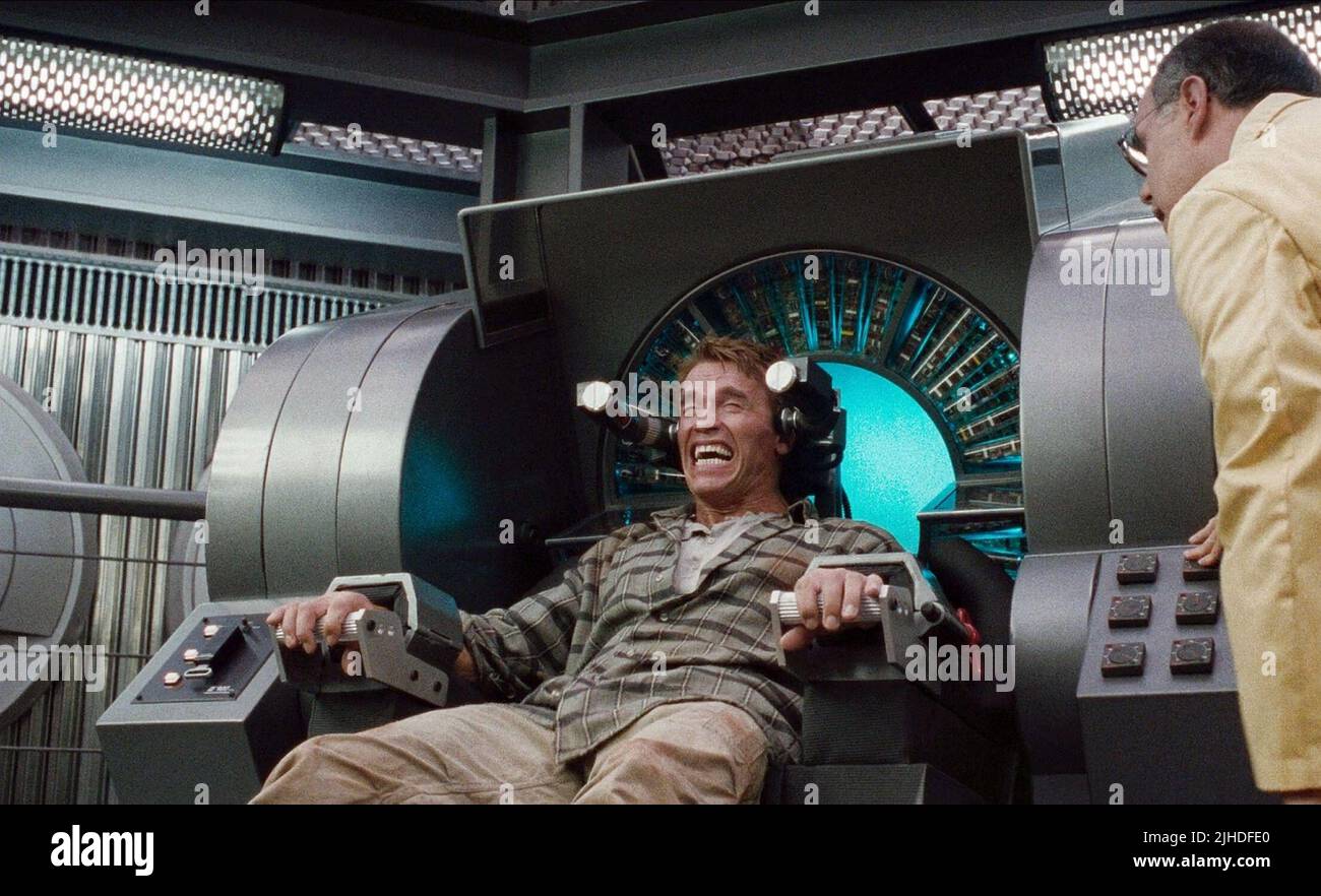 ARNOLD SCHWARZENEGGER, TOTAL RECALL, 1990 Stock Photo - Alamy