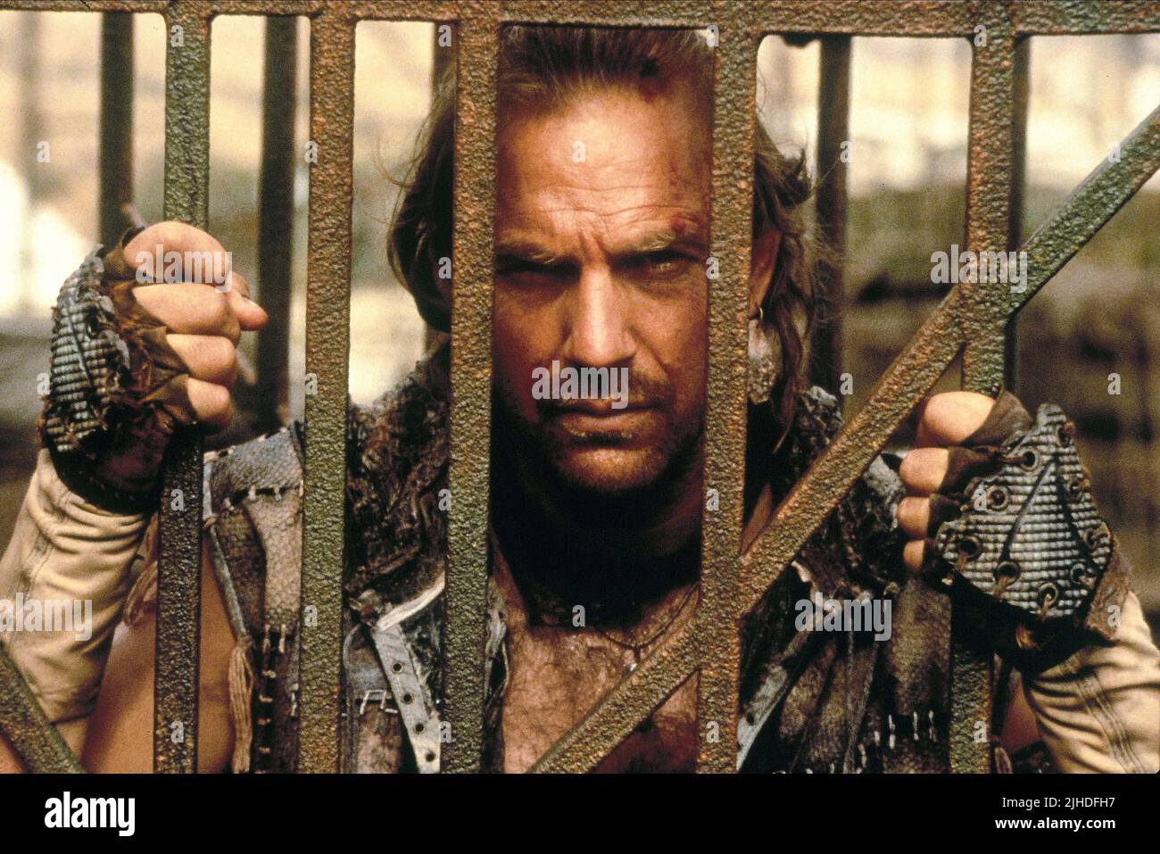 KEVIN COSTNER, WATERWORLD, 1995 Stock Photo Alamy