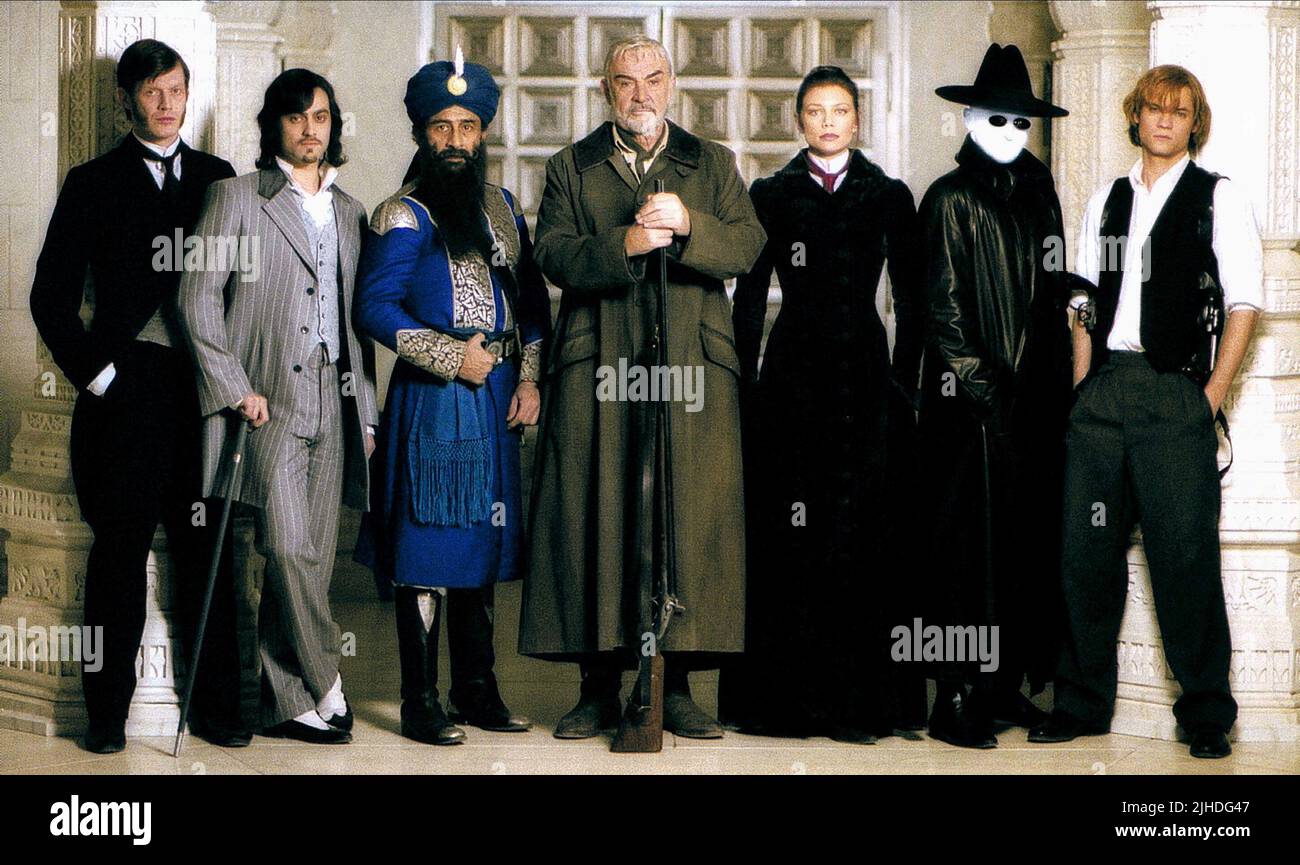 JASON FLEMYNG, STUART TOWNSEND, NASEERUDDIN SHAH, SEAN CONNERY, PETA WILSON, TONY CURRAN, SHANE WEST, THE LEAGUE OF EXTRAORDINARY GENTLEMEN, 2003 Stock Photo