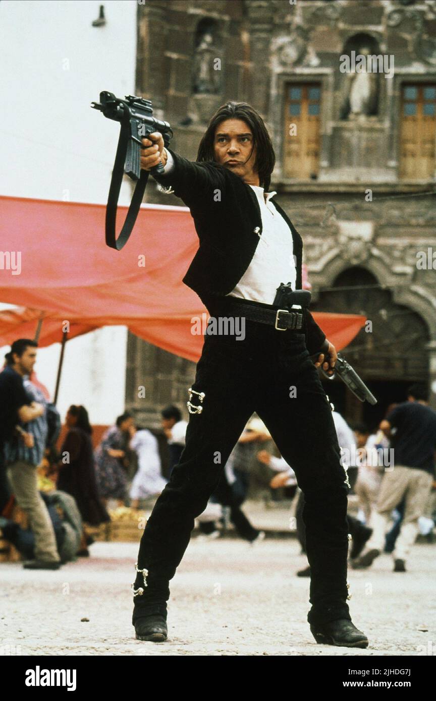 Antonio banderas desperado hi-res stock photography and images - Alamy