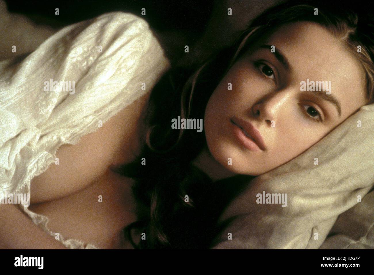 KEIRA KNIGHTLEY, PIRATES OF THE CARIBBEAN: THE CURSE OF THE BLACK PEARL