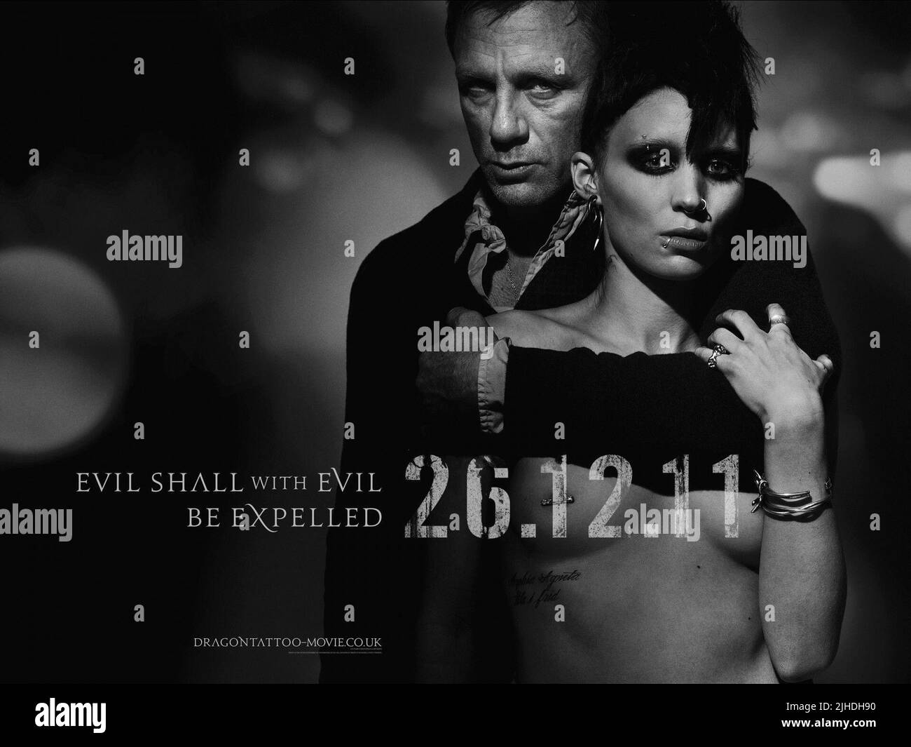 ROONEY MARA, DANIEL CRAIG POSTER, THE GIRL WITH THE DRAGON TATTOO, 2011 Stock Photo