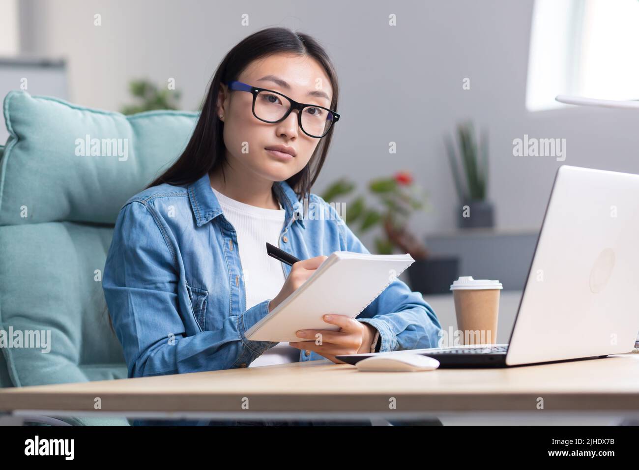 Resume interview hires stock photography and images Alamy