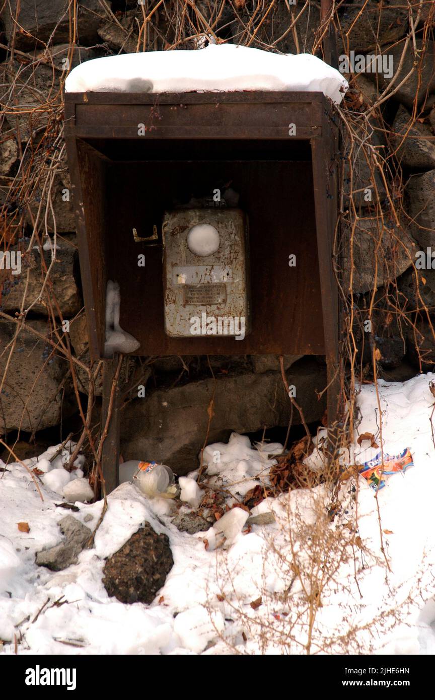 Winter Telephone Technology telephone hi-res stock photography and images - Alamy