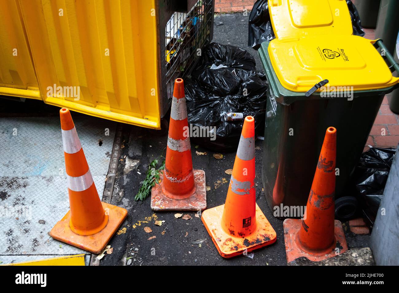 Trash bag in bin hi-res stock photography and images - Page 10 - Alamy