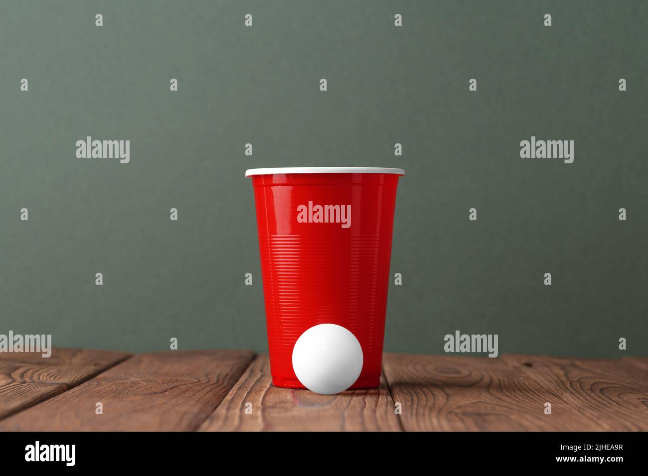 College party sport beer pong Stock Photo Alamy