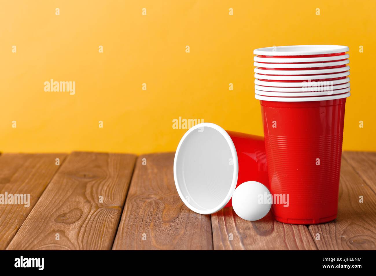 College party sport beer pong Stock Photo Alamy