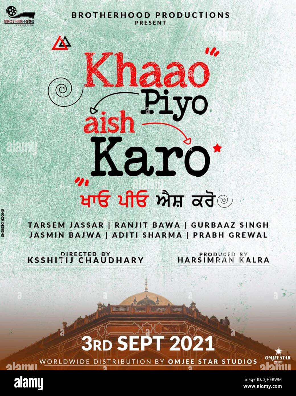 KHAAO PIYO AISH KARO 2022 de Ksshitij Chaudhary Prod DB © Brotherhood Productions affiche indienne Stock Photo