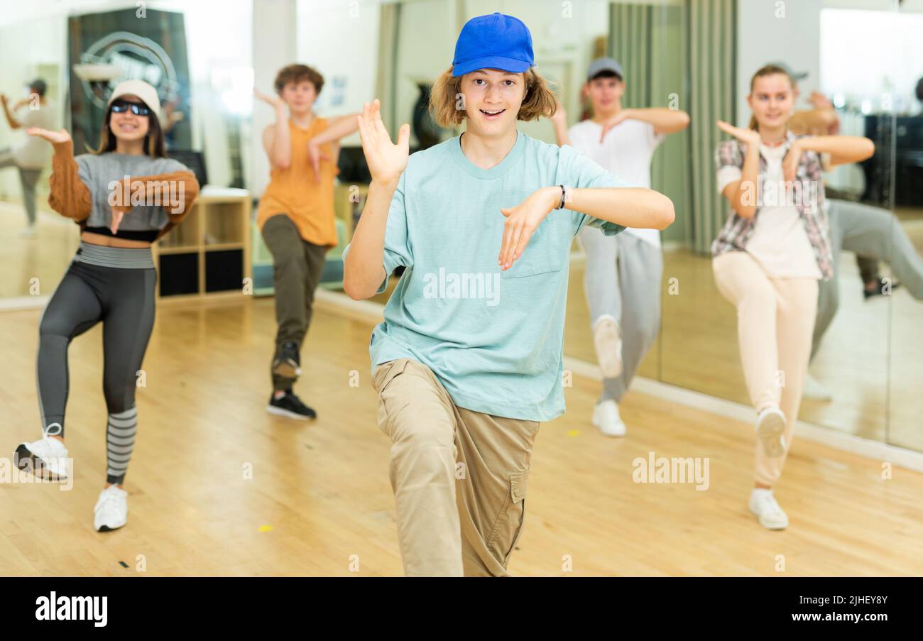 Youth boys and girls dancing hiphop in ballroom Stock Photo Alamy