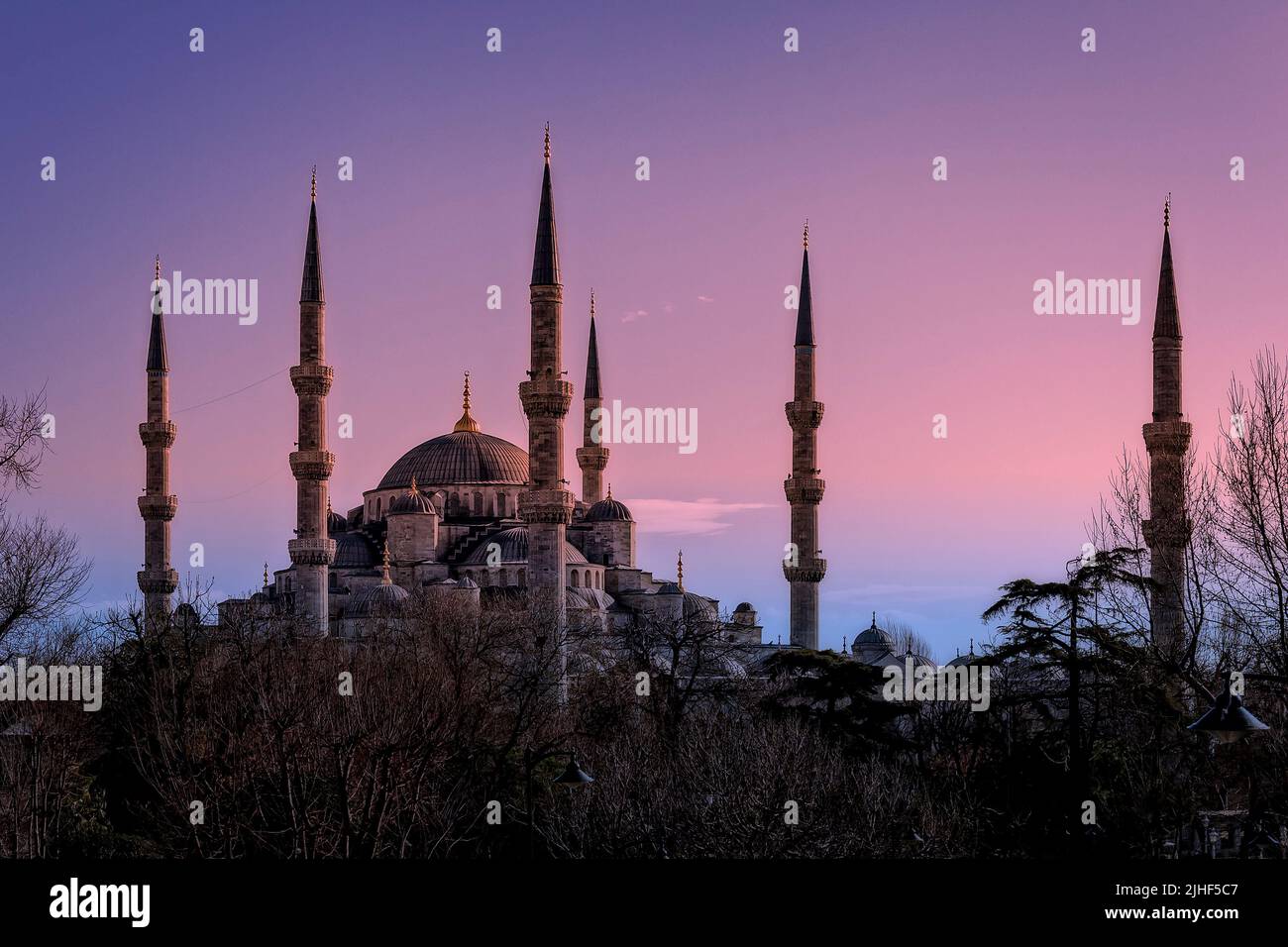The Blue Mosque or Sultan Ahmed Mosque during sunset in Istanbul ...