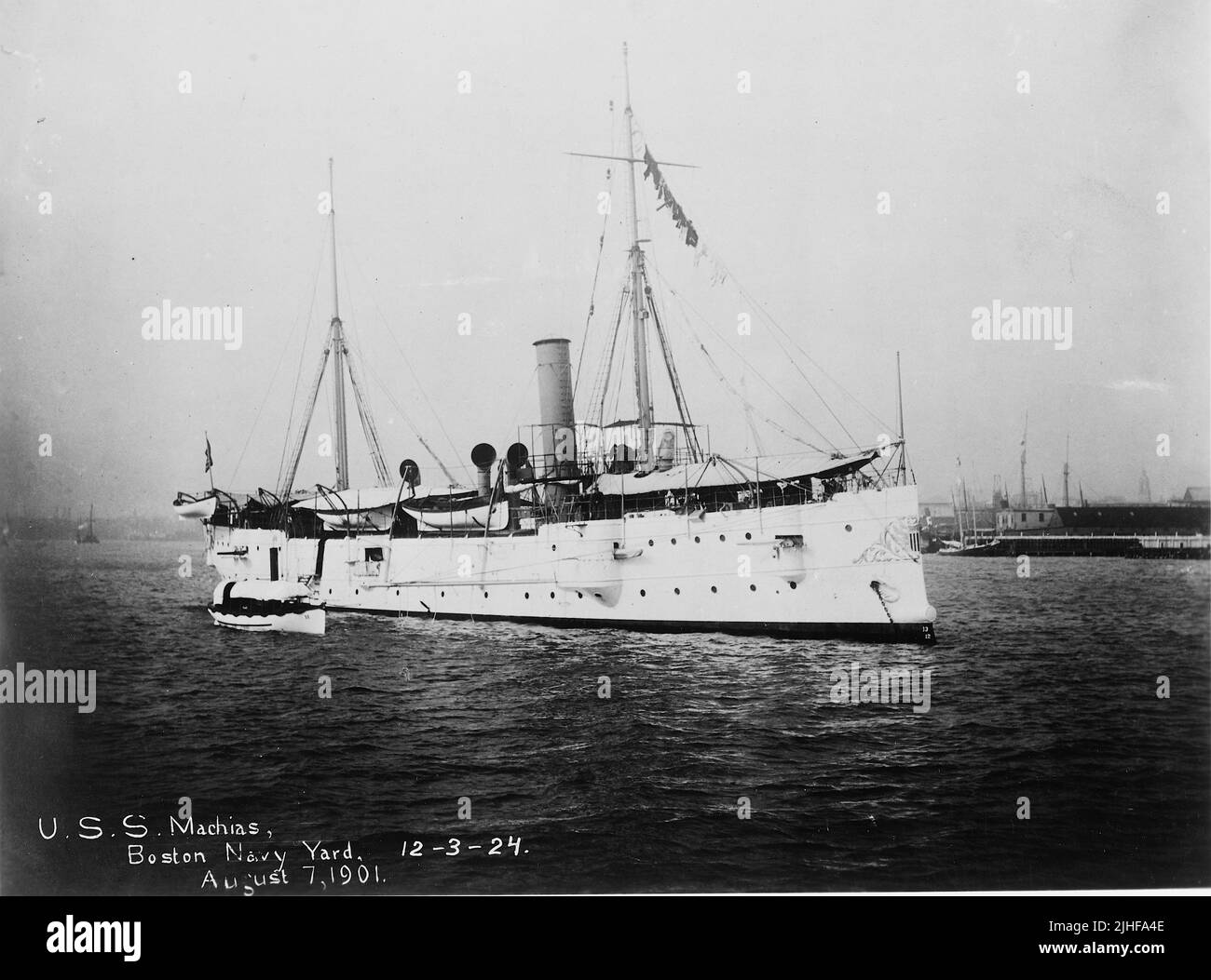 United States Gunboat ' Machias ' from the article THE NEWEST WARSHIPS OF THE UNITED STATES NAVY By Lieutenant W. H. Jaques, U.  S.  N. from Factory and industrial management Magazine Volume 6 1891 Publisher New York [etc.] McGraw-Hill [etc.] Stock Photo