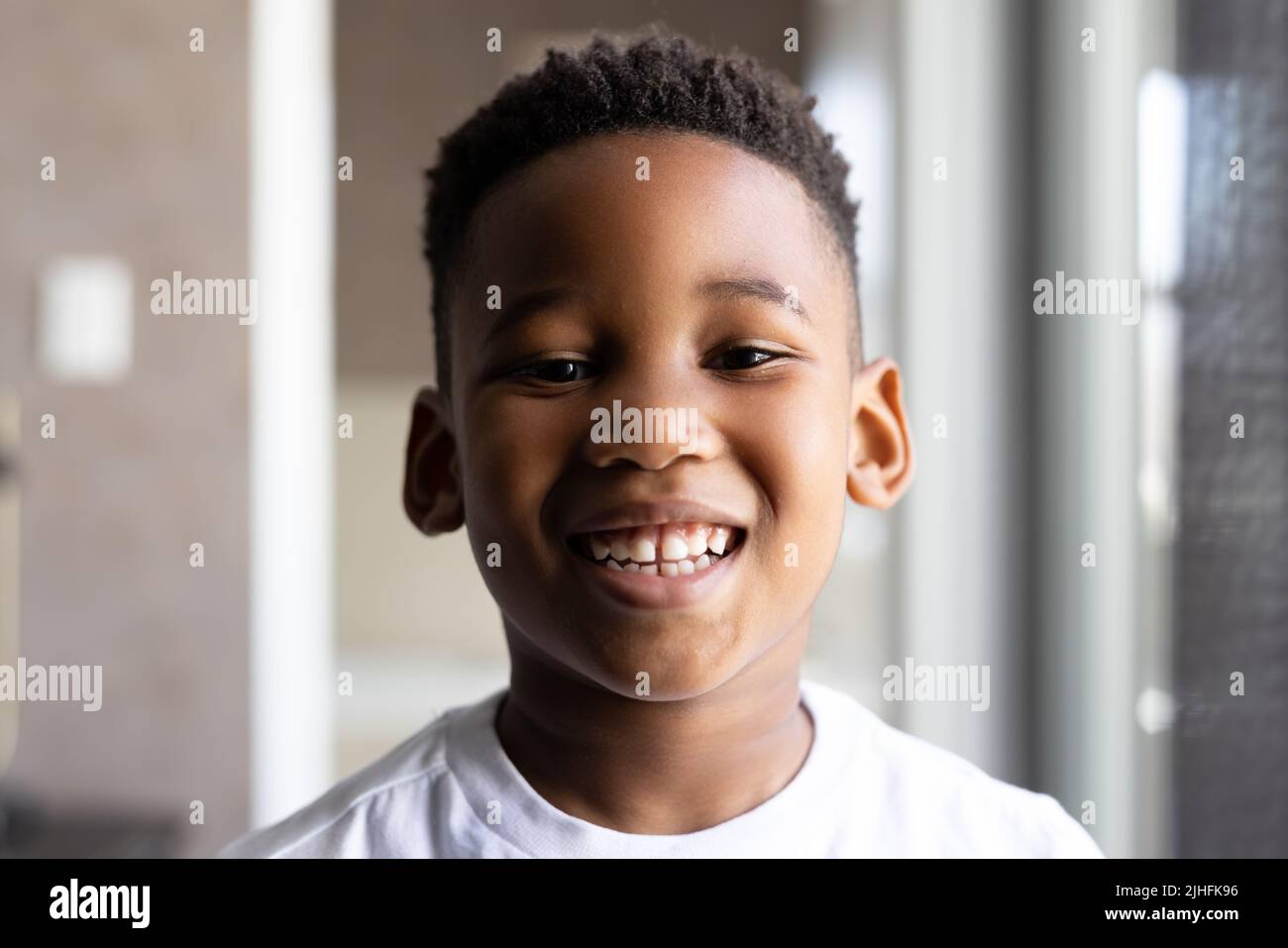Smiling african american boy hi-res stock photography and images - Alamy