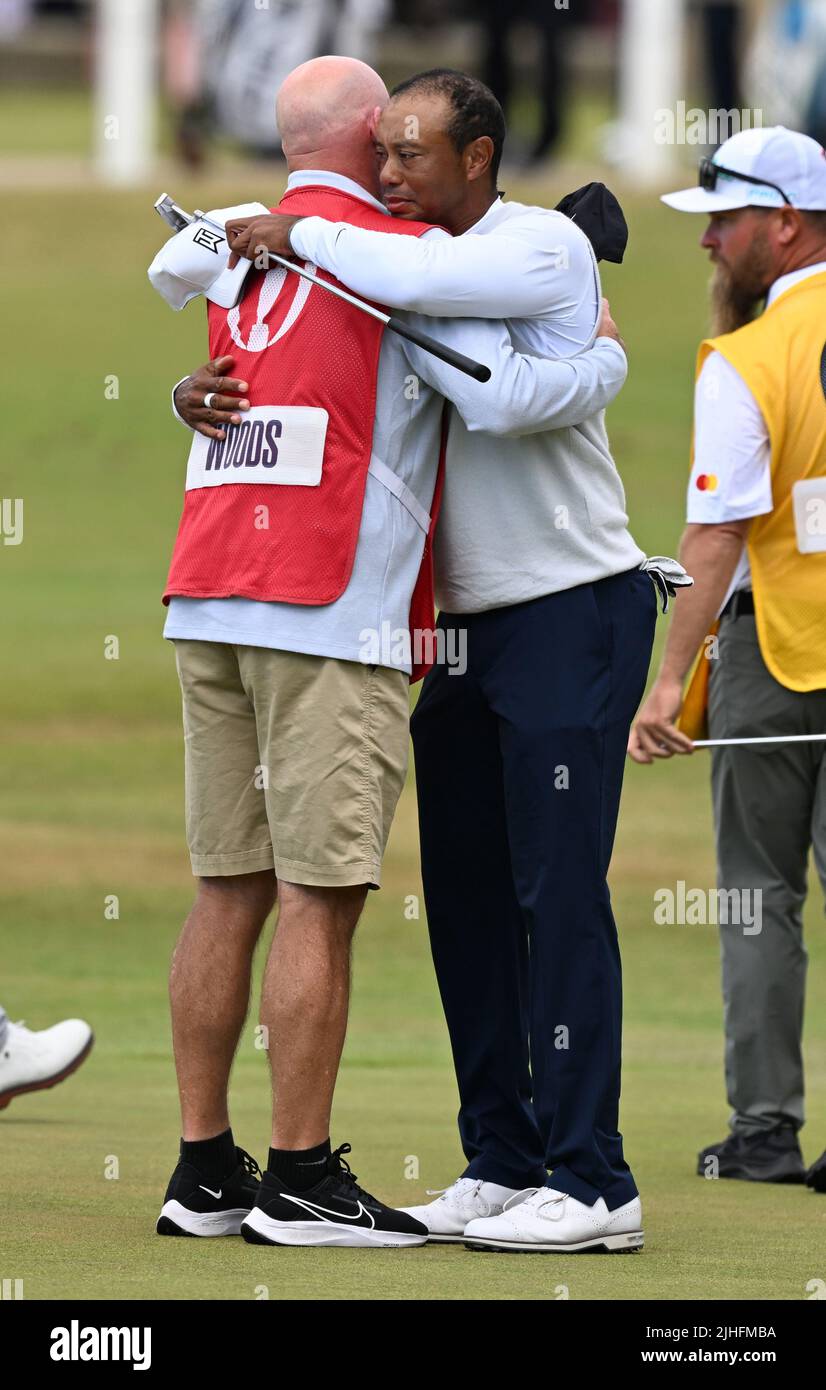 150th Open Golf Championships, second round, the Old Course St Andrews, July 15th 2022 Tiger Woods embraces caddy Joe LaCava on the 18th green. Stock Photo