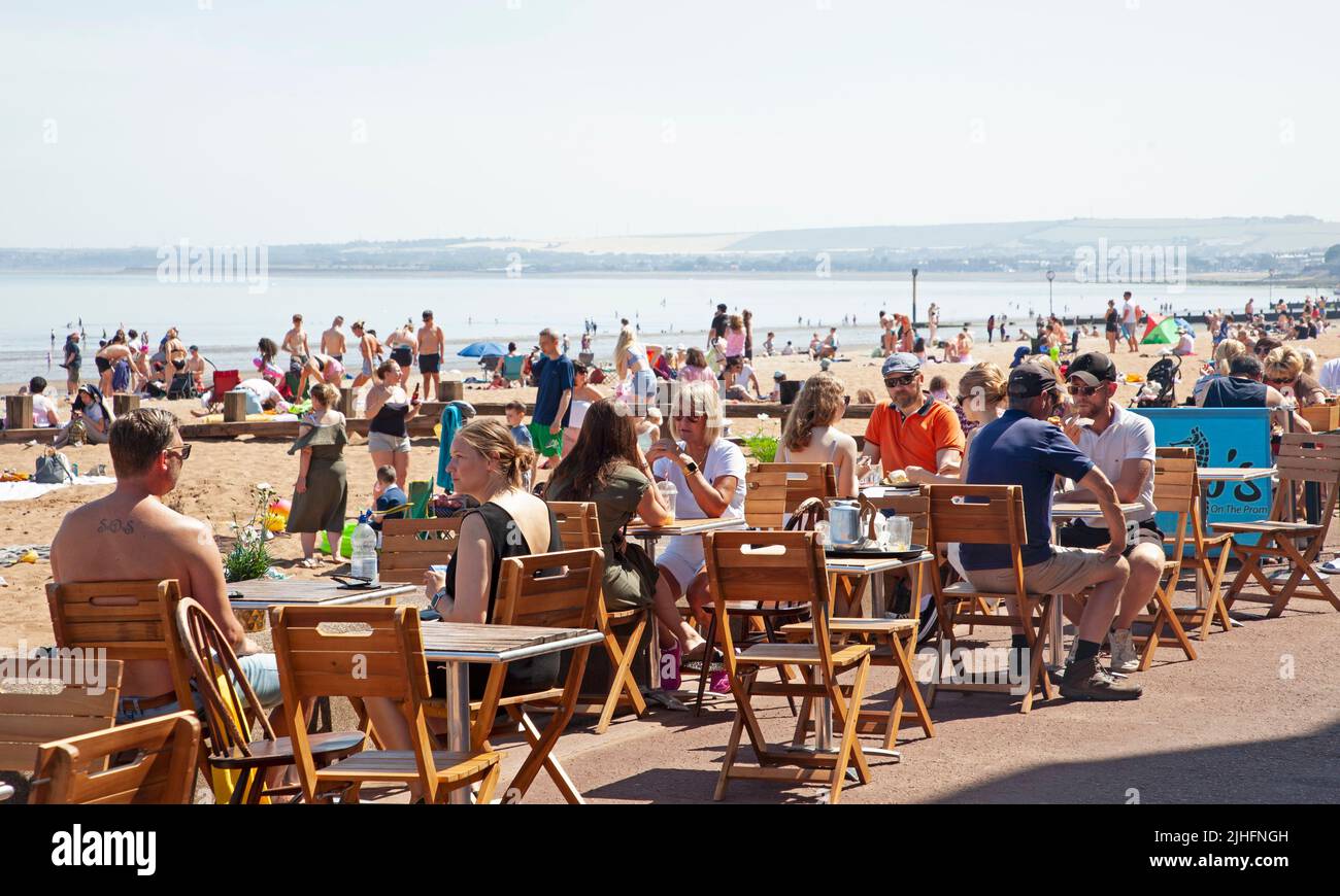 Portobello Beach, Edinburgh, Scotland. 18th July 2022. Temperature
