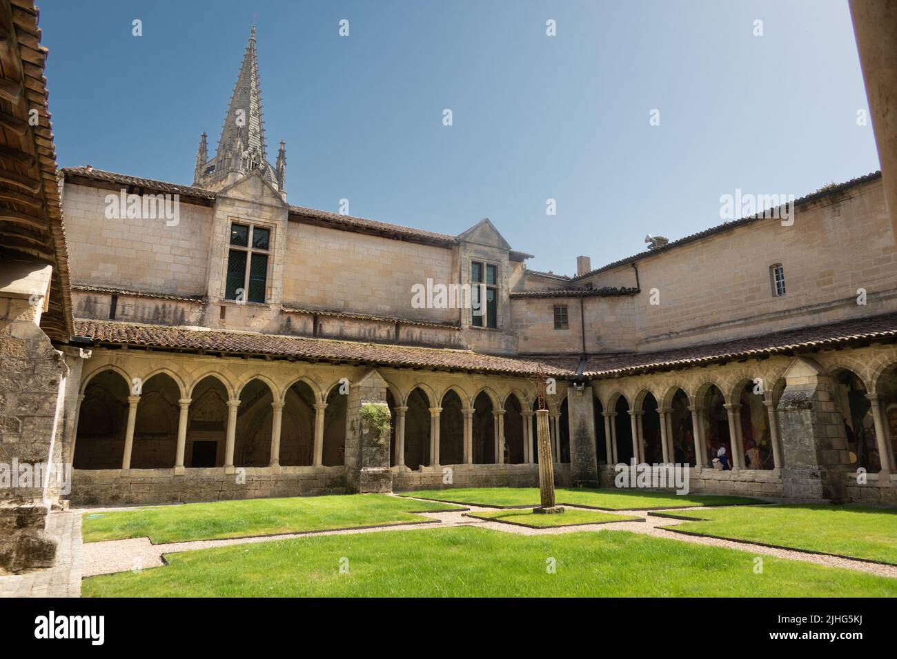 The collegiate church and cloisters at Saint-Émilion France Stock Photo