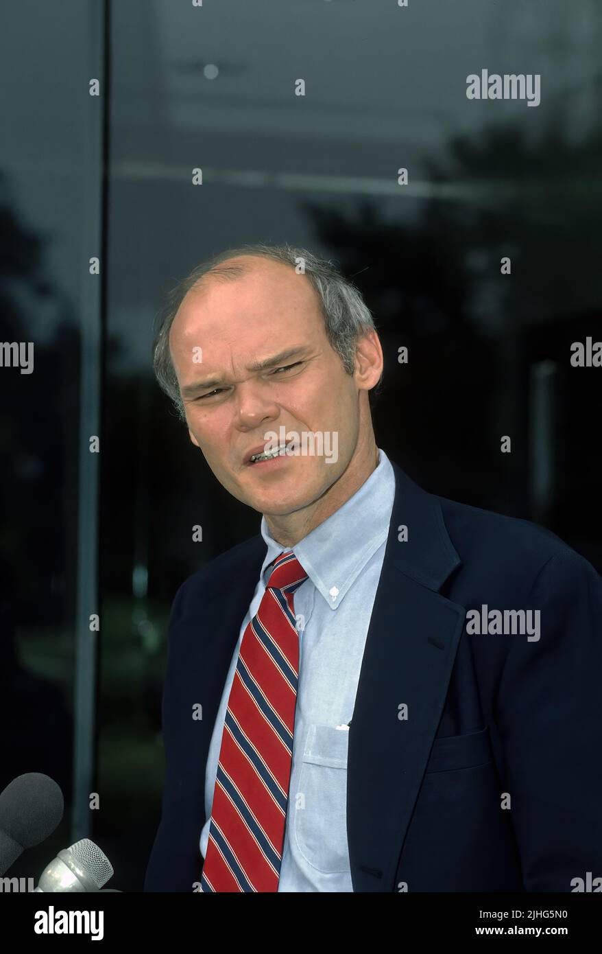 James carville hi-res stock photography and images - Alamy