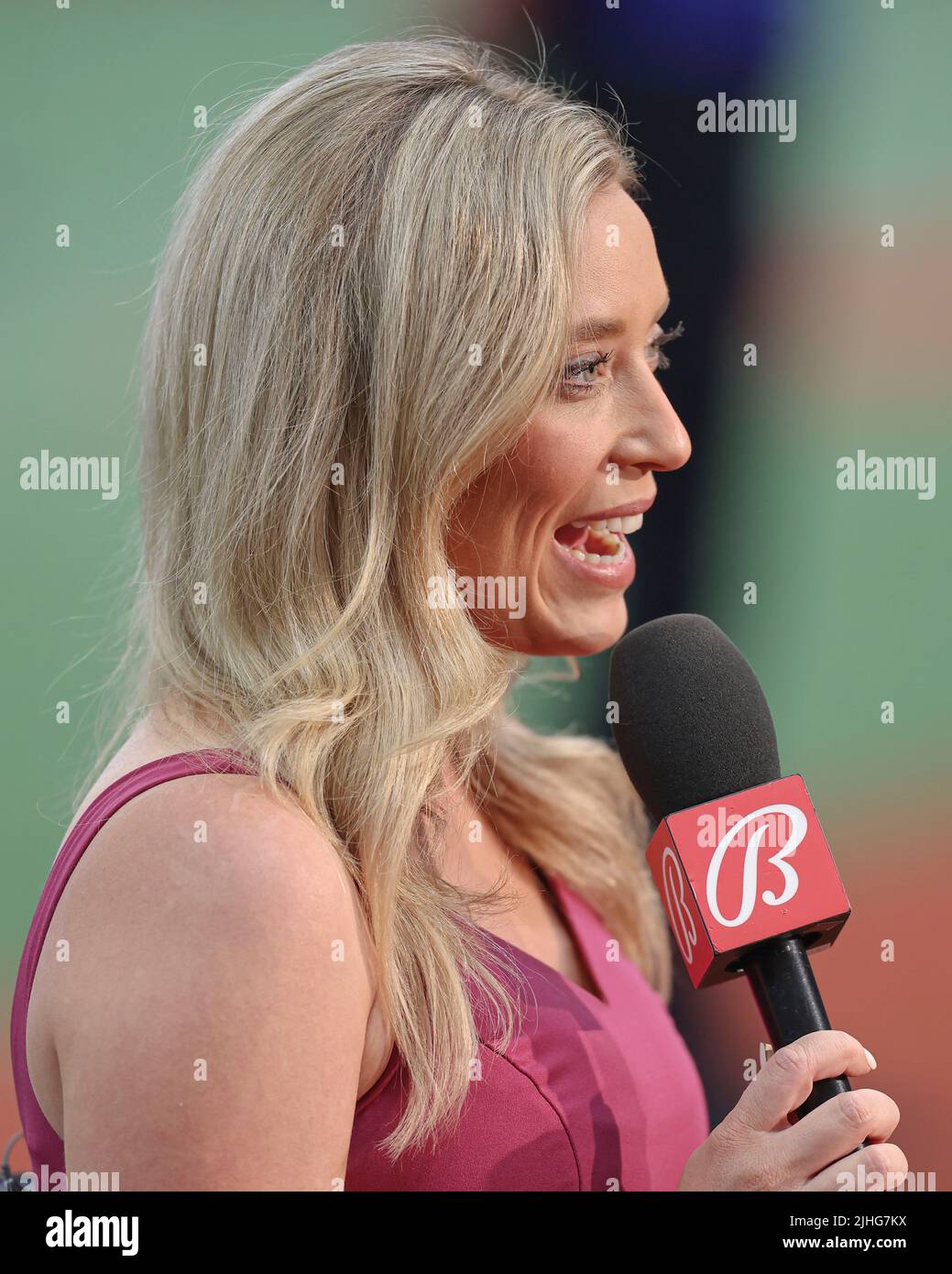 St. Petersburg, FL. USA;  Bally’s Sports reporter Tricia Whitaker during segment prior to a major league baseball game against the Baltimore Orioles, Stock Photo