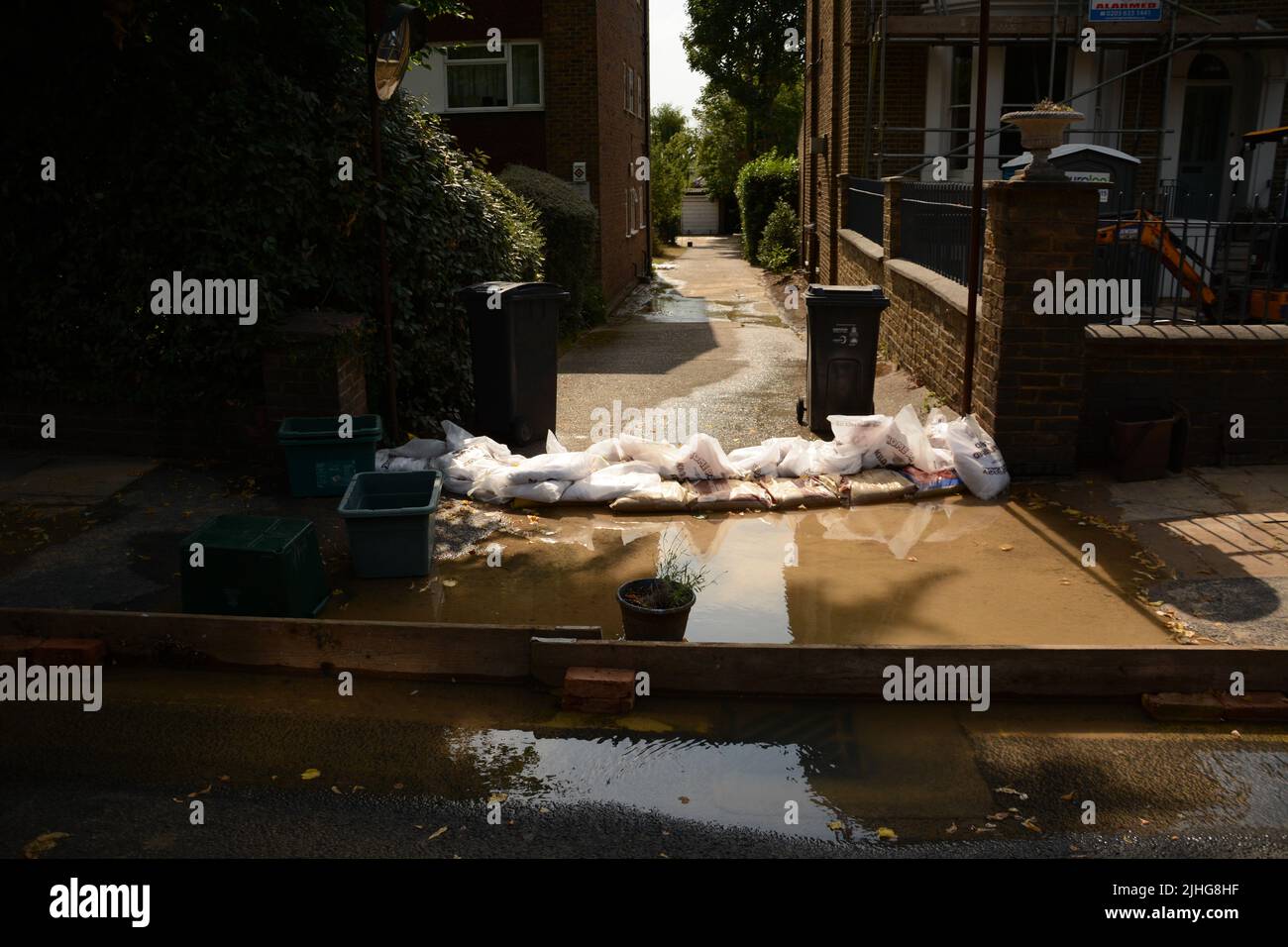 Hot weather causes a major road in Kingston upon Thames to crack and